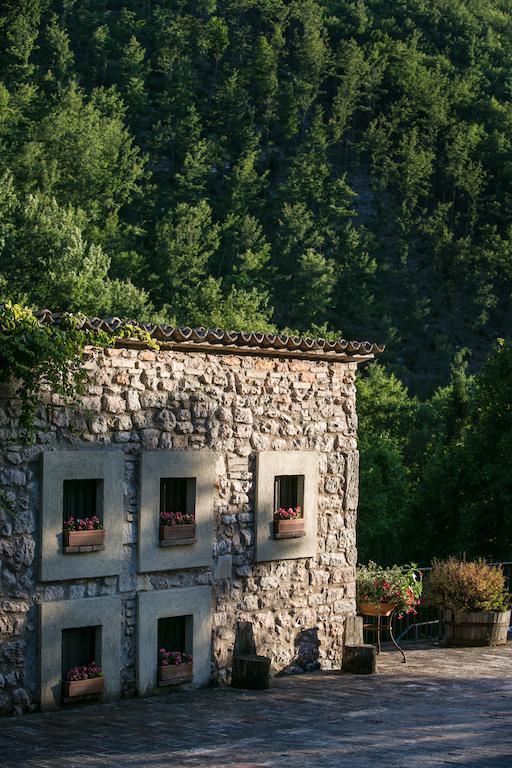 Residence Menotre Rasiglia Cameră foto